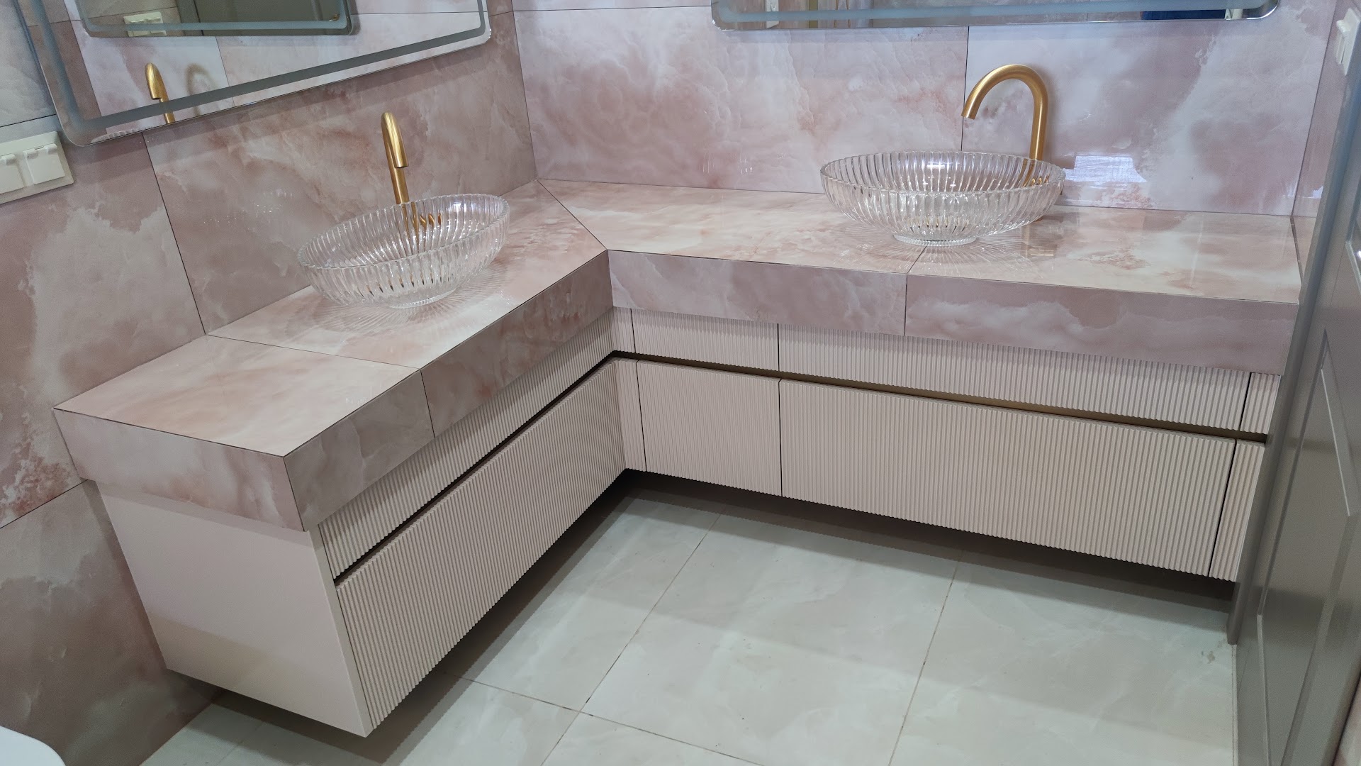 Concept woodworks κουζίνα ντουλάπα πόρτα έπιπλα — Φωτογραφίες 12